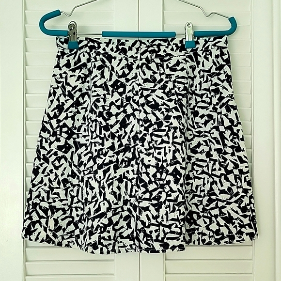 Theory Lonati Pescara Lined Eyelet Skirt Size 4 - Picture 3 of 9